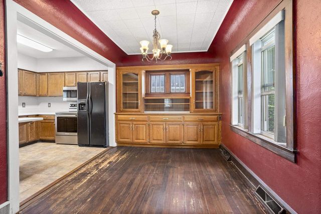 1324 W WASHINGTON STREET, Appleton, WI 54914
