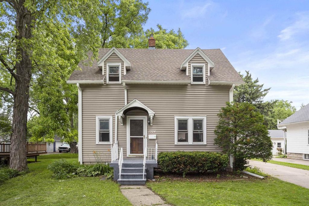 1324 W WASHINGTON STREET, Appleton, WI 54914
