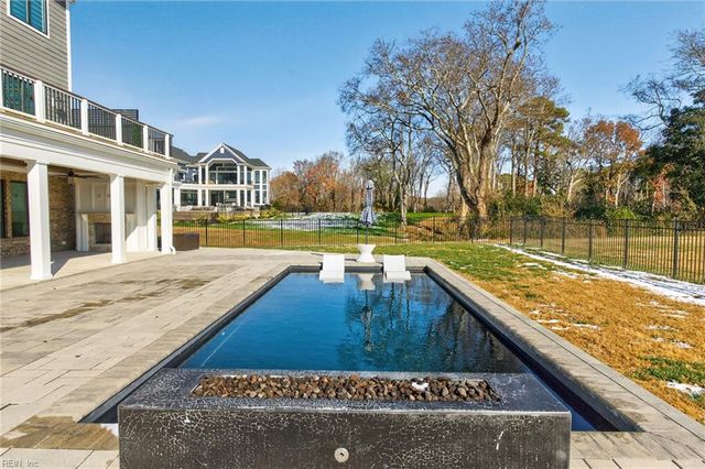 230 Wentworth CT, Suffolk, VA 23436