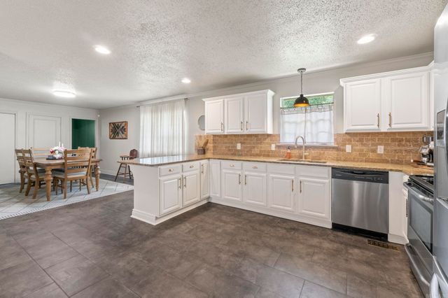 5008 N Vine Street, North Little Rock, AR 72116