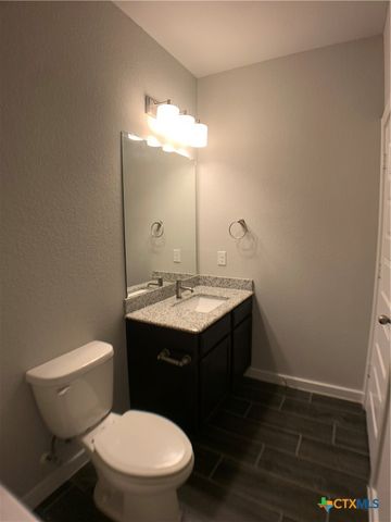 354 Creekside Curve, New Braunfels, TX 78130