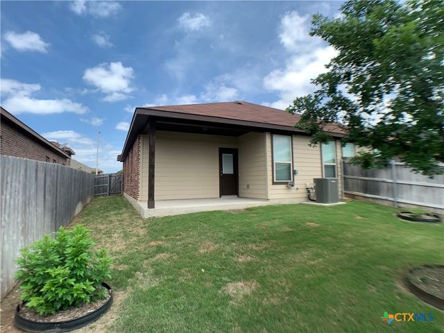 354 Creekside Curve, New Braunfels, TX 78130