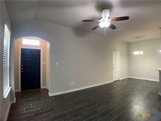 354 Creekside Curve, New Braunfels, TX 78130