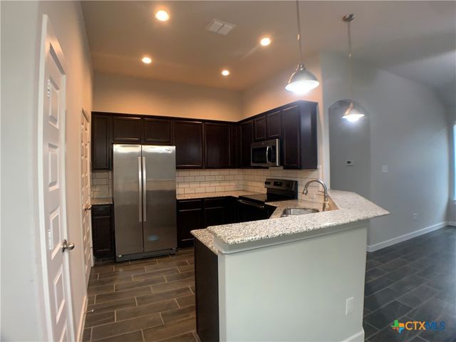 354 Creekside Curve, New Braunfels, TX 78130