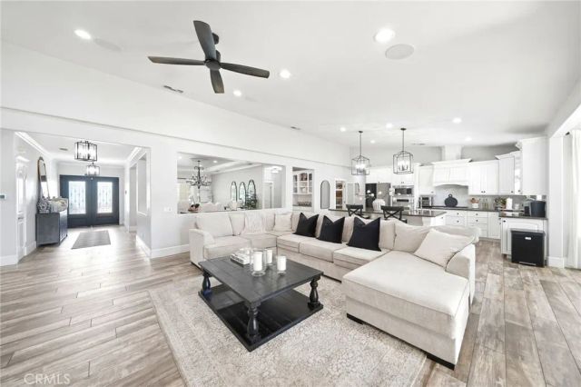 5685 Oak Tree Cir, Jurupa Valley, CA 92509