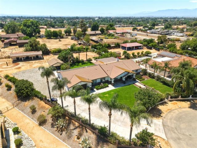 5685 Oak Tree Cir, Jurupa Valley, CA 92509
