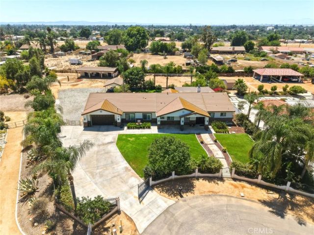 5685 Oak Tree Cir, Jurupa Valley, CA 92509