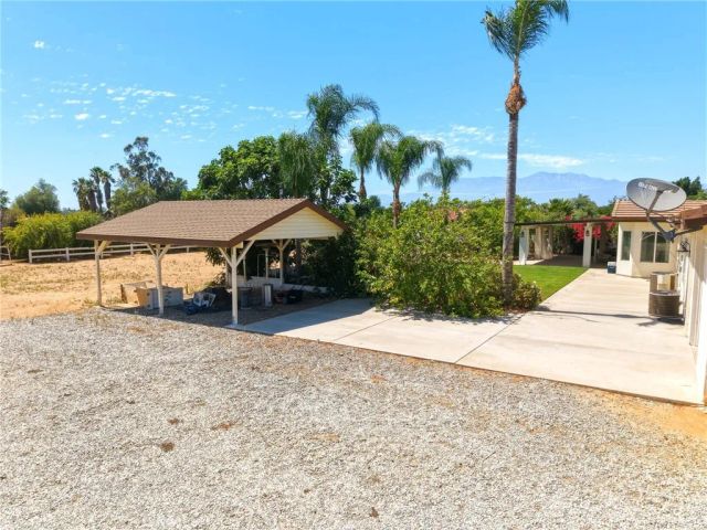 5685 Oak Tree Cir, Jurupa Valley, CA 92509