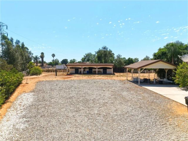 5685 Oak Tree Cir, Jurupa Valley, CA 92509
