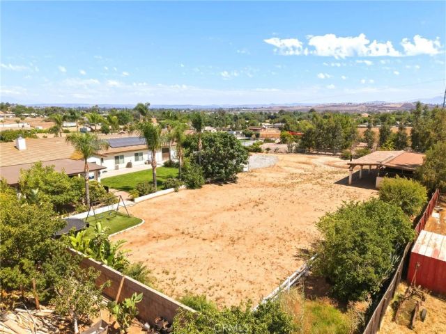5685 Oak Tree Cir, Jurupa Valley, CA 92509