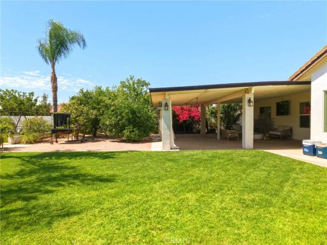 5685 Oak Tree Cir, Jurupa Valley, CA 92509
