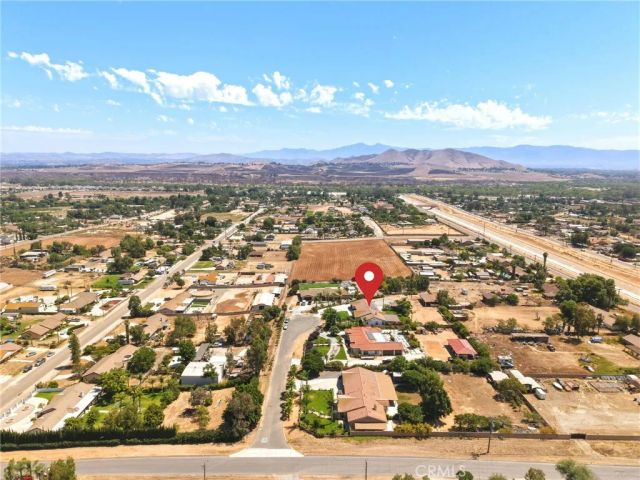 5685 Oak Tree Cir, Jurupa Valley, CA 92509