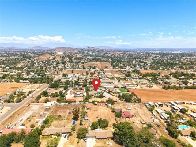 5685 Oak Tree Cir, Jurupa Valley, CA 92509