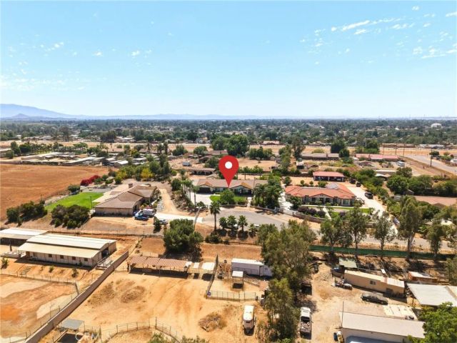 5685 Oak Tree Cir, Jurupa Valley, CA 92509