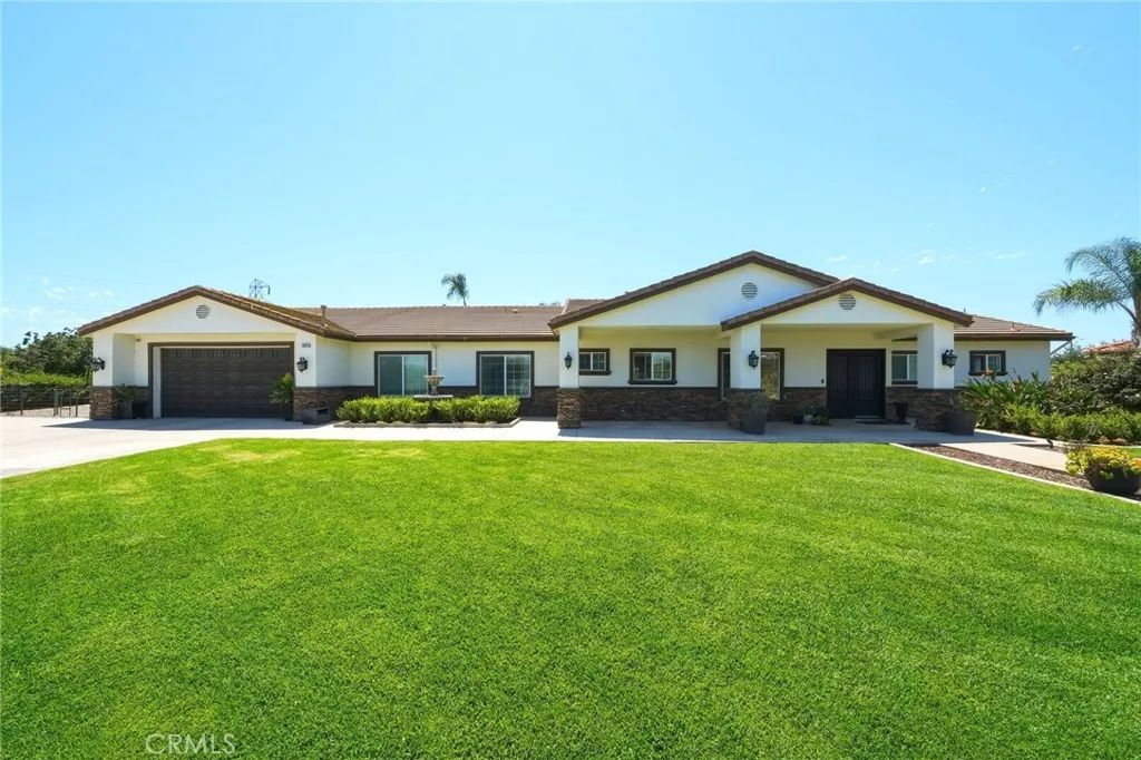 5685 Oak Tree Cir, Jurupa Valley, CA 92509