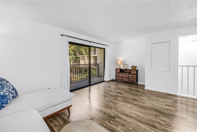 105 4TH AVENUE NE 220, St Petersburg, FL 33701