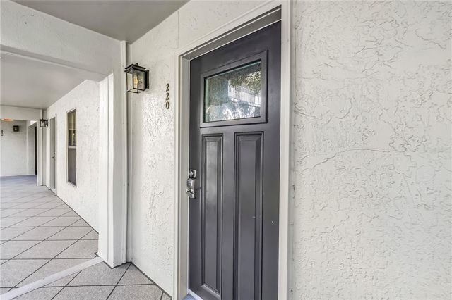 105 4TH AVENUE NE 220, St Petersburg, FL 33701