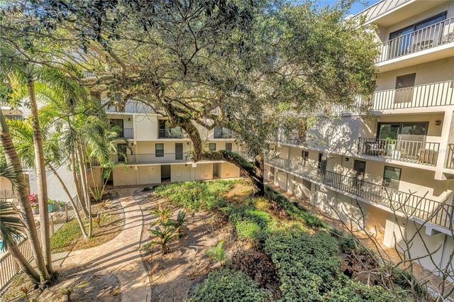 105 4TH AVENUE NE 220, St Petersburg, FL 33701
