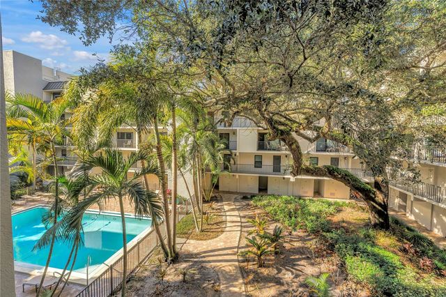 105 4TH AVENUE NE 220, St Petersburg, FL 33701
