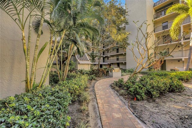 105 4TH AVENUE NE 220, St Petersburg, FL 33701