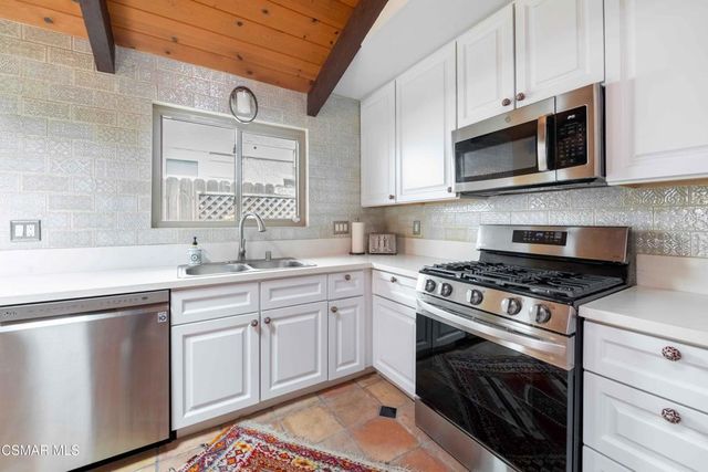 5121 Breakwater Way, Oxnard, CA 93035