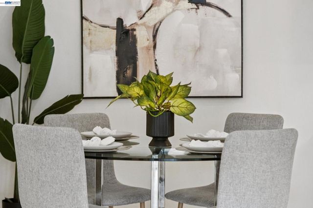 150 150 Pearl St 106, Oakland, CA 94611