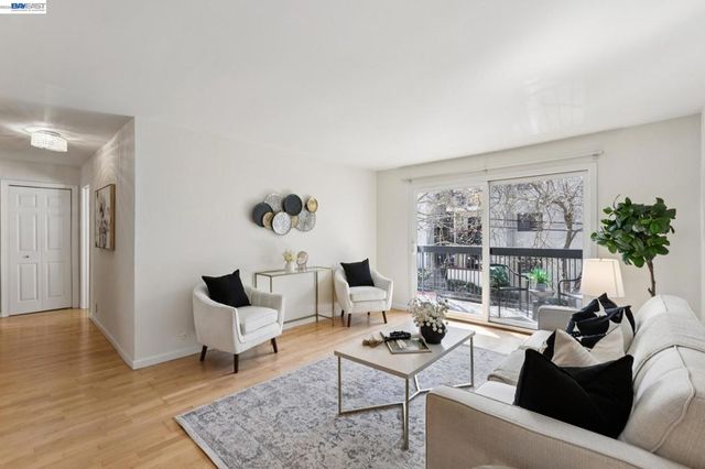 150 150 Pearl St 106, Oakland, CA 94611