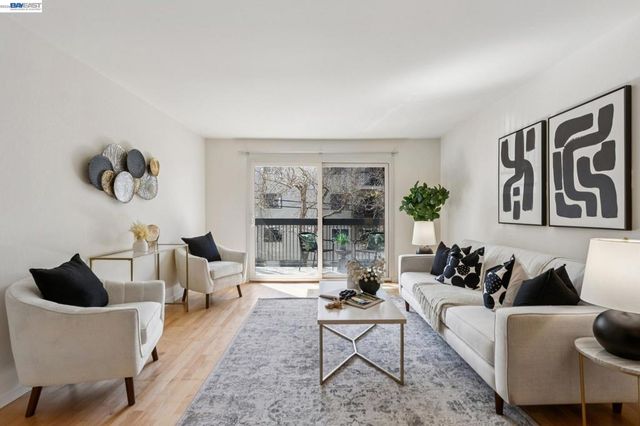 150 150 Pearl St 106, Oakland, CA 94611