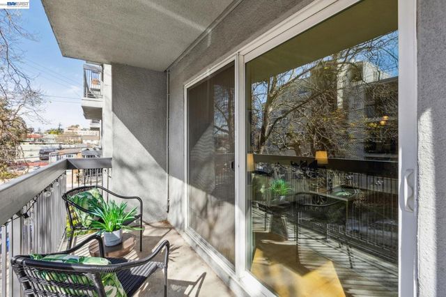 150 150 Pearl St 106, Oakland, CA 94611