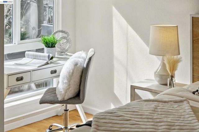 150 150 Pearl St 106, Oakland, CA 94611