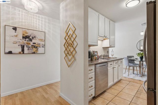 150 150 Pearl St 106, Oakland, CA 94611