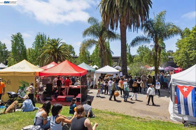 150 150 Pearl St 106, Oakland, CA 94611