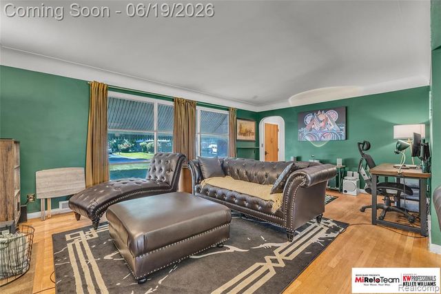 14000 Warner Court, Livonia, MI 48154