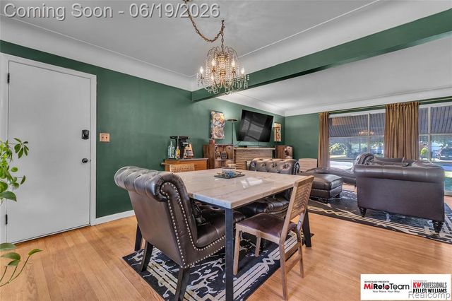 14000 Warner Court, Livonia, MI 48154