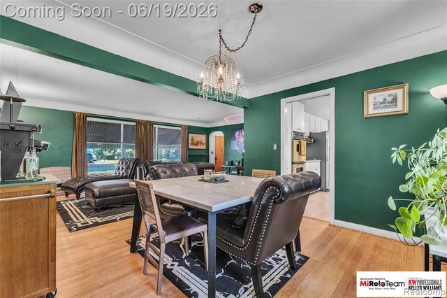 14000 Warner Court, Livonia, MI 48154