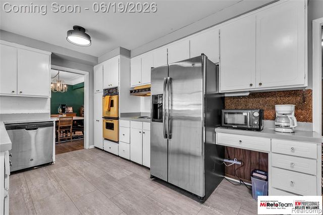 14000 Warner Court, Livonia, MI 48154