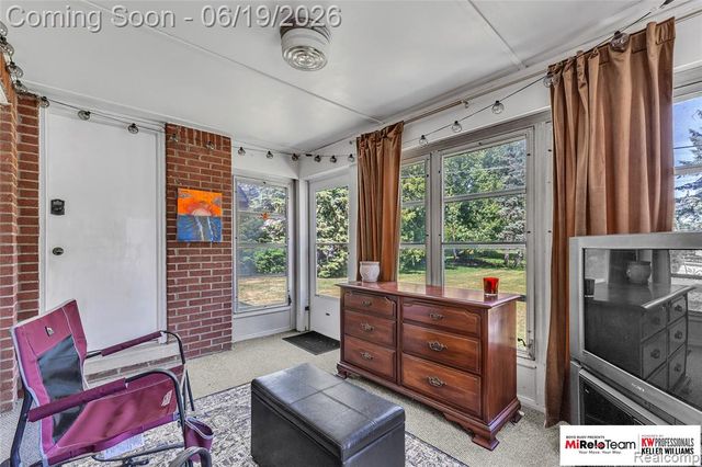 14000 Warner Court, Livonia, MI 48154