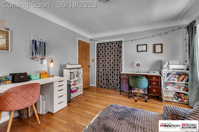 14000 Warner Court, Livonia, MI 48154