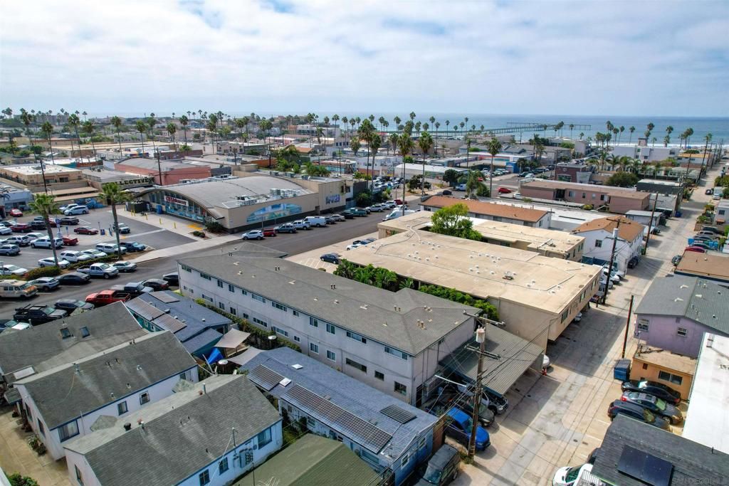 4930 Santa Monica, San Diego, CA 92107 — photo 5