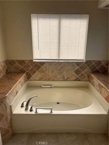 700 E Washington 10, Colton, CA 92324