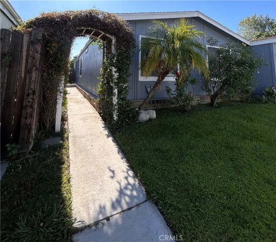 700 E Washington 10, Colton, CA 92324
