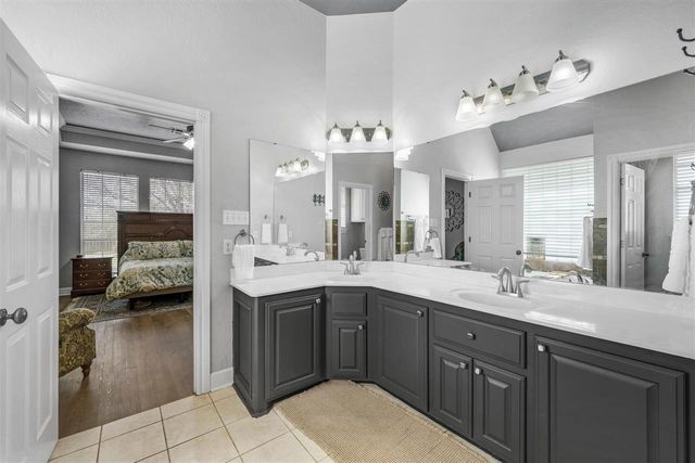 12 NW Pleasant View Ridge, Lawton, OK 73505