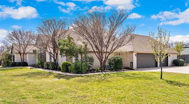 12 NW Pleasant View Ridge, Lawton, OK 73505