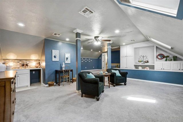 12 NW Pleasant View Ridge, Lawton, OK 73505