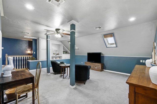 12 NW Pleasant View Ridge, Lawton, OK 73505