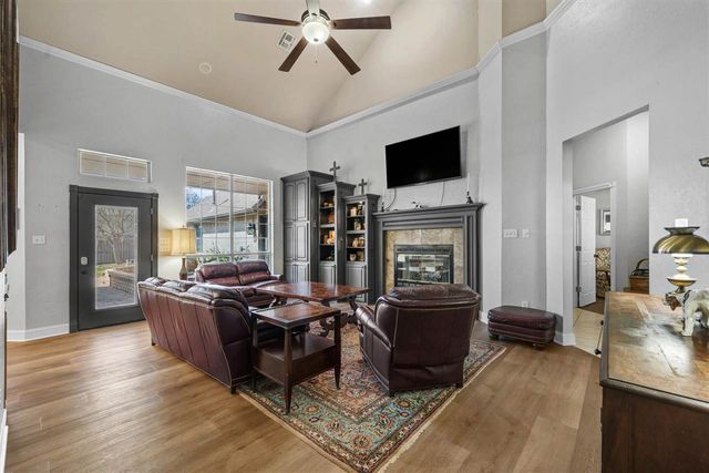 12 NW Pleasant View Ridge, Lawton, OK 73505