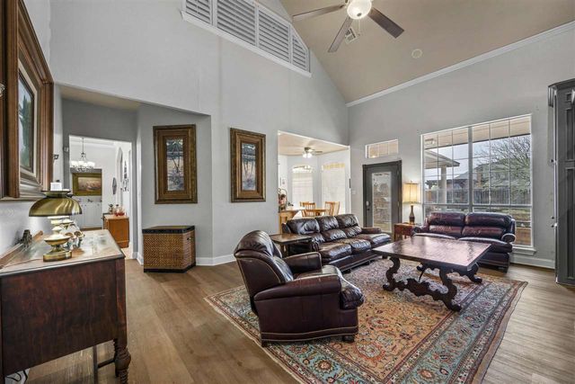 12 NW Pleasant View Ridge, Lawton, OK 73505