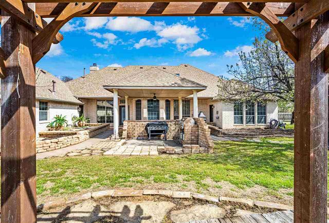 12 NW Pleasant View Ridge, Lawton, OK 73505