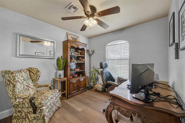 12 NW Pleasant View Ridge, Lawton, OK 73505