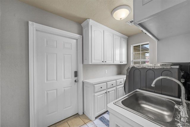 12 NW Pleasant View Ridge, Lawton, OK 73505